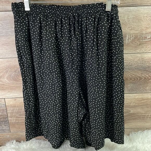 Elisabeth by Liz Claiborne Womens Split Shorts Black White Elastic Waist SZ 16 - Picture 3 of 9
